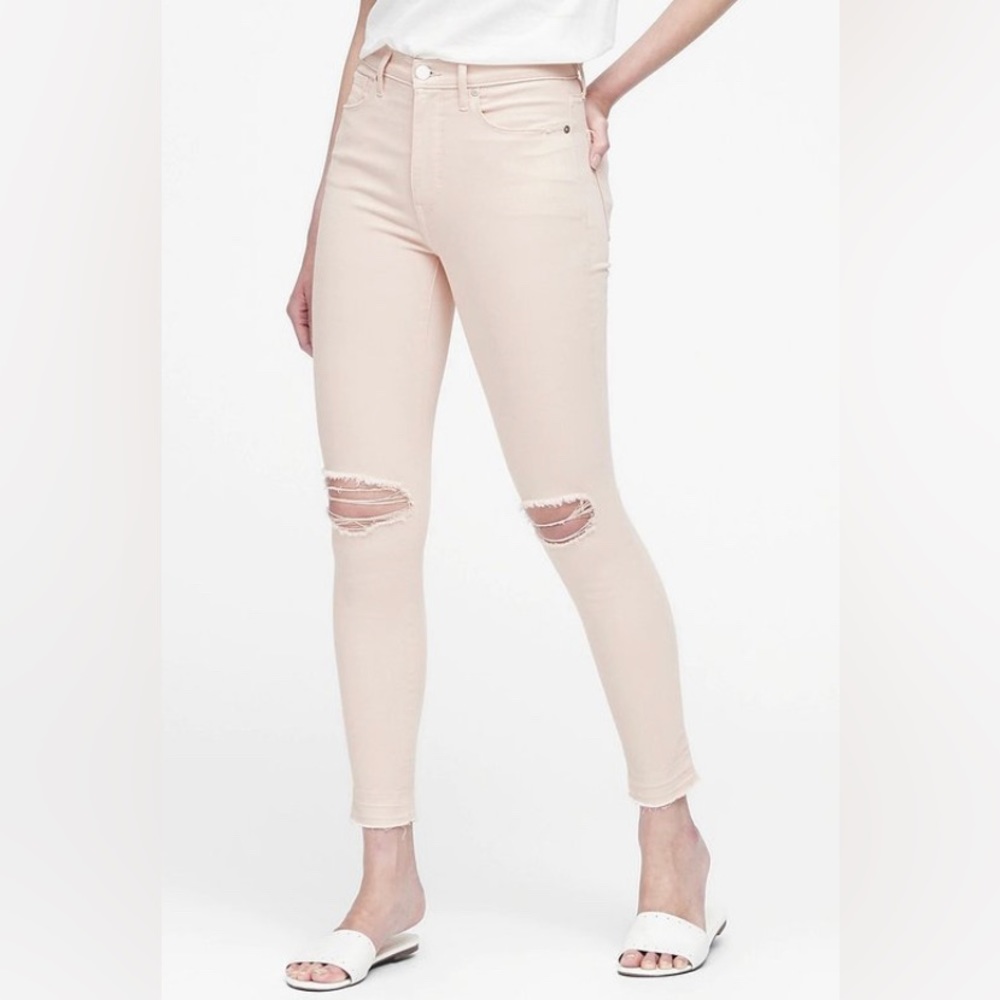 Women’s Banana republic high rise skinny jeans light  pink, 27 Short distressed